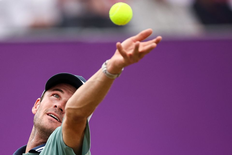 我们不禁感 我们不禁感