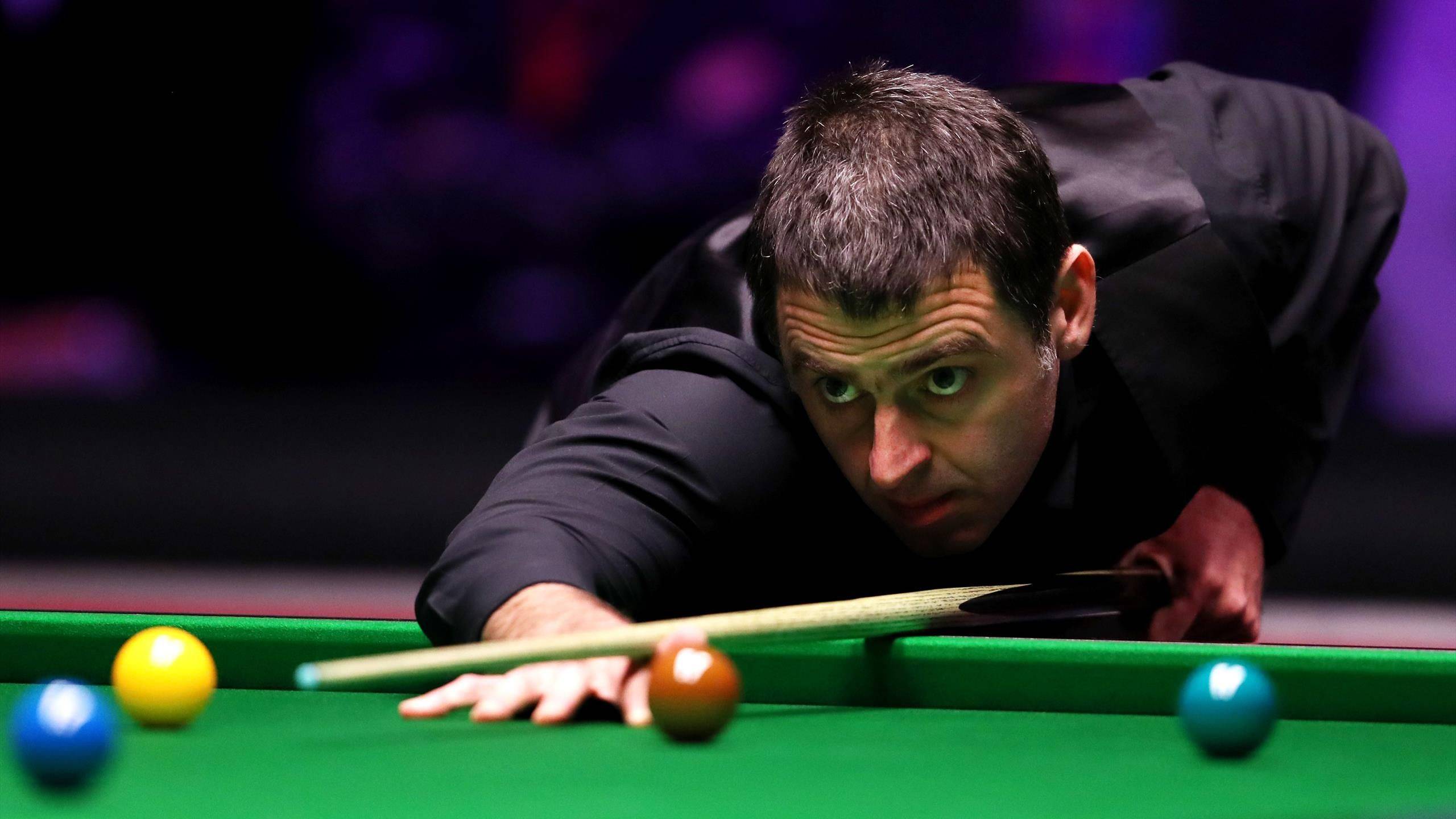 球员之间形 球员之间形